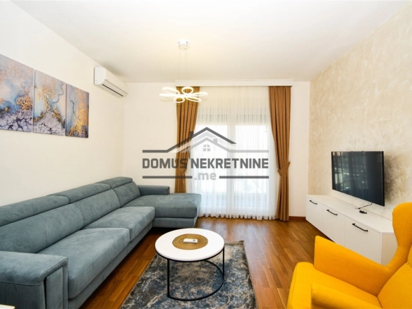 Dvosoban stan 68 m² + parking