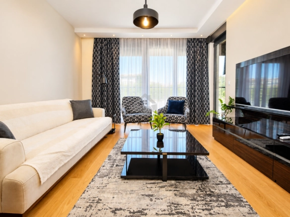 Jednosoban lux stan 57 m² + garaža