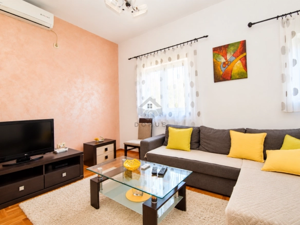 Jednosoban stan 54 m² + parking