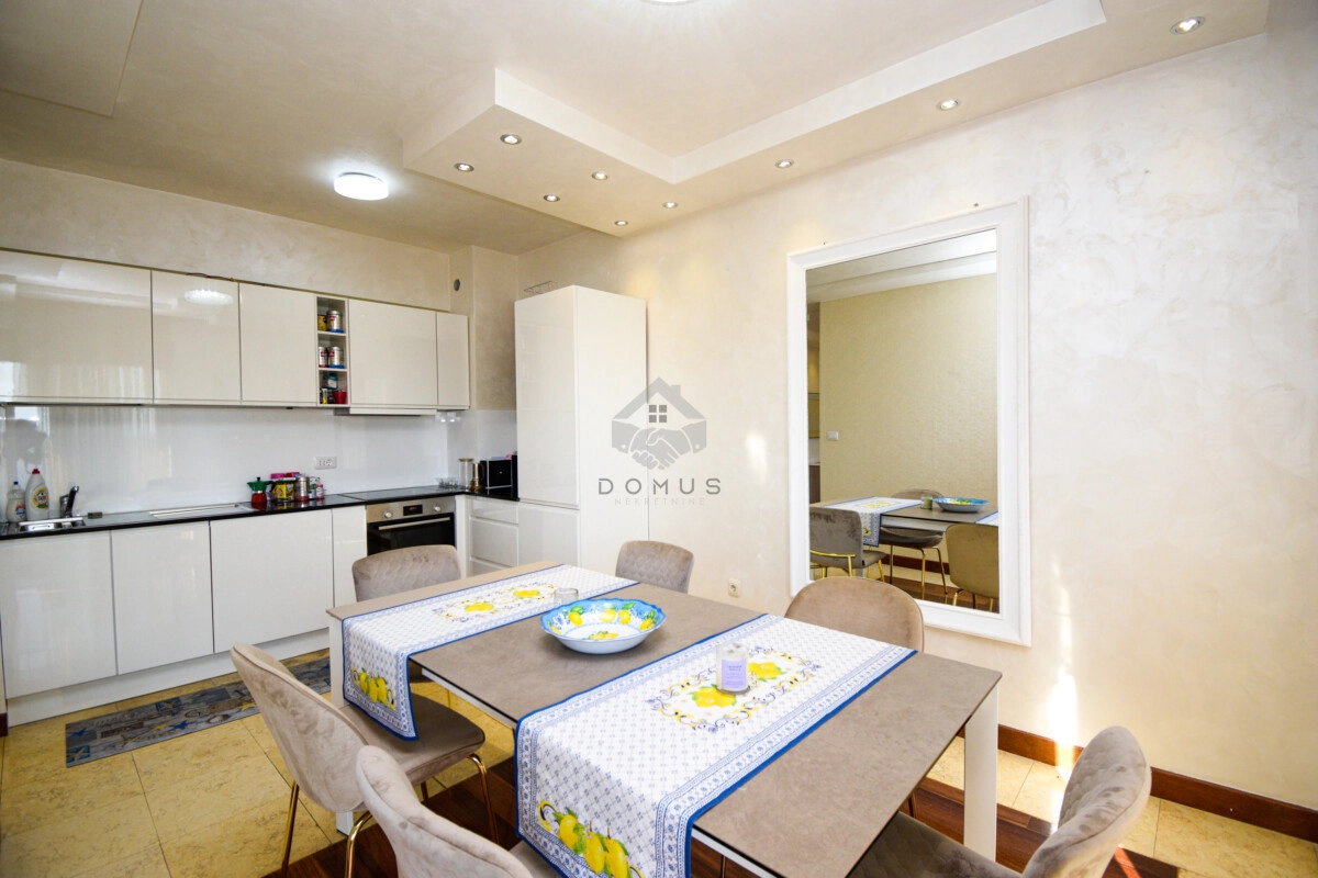 Izdavanje: Četvorosoban stan 130 m² – Centar, Podgorica — fotografija 4