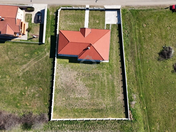 Porodična kuća 200 m² na placu 1.300 m², Kokoti – Podgorica