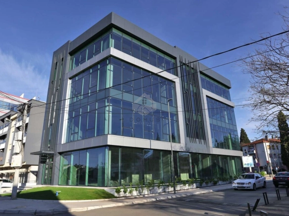 Poslovni prostor 294 m²