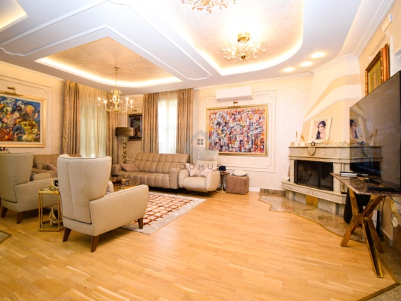 Porodična kuća 300 m² na placu 800 m², Zabjelo – Podgorica