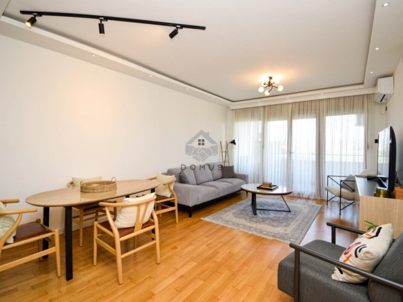Trosoban stan 97 m²