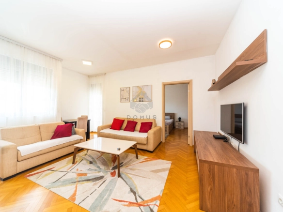 Jednosoban namješten stan 47 m²