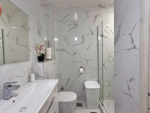 Dvosoban stan 70 m² + parking, Bečiće – Budva