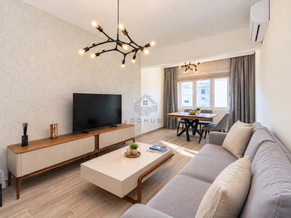 Trosoban stan 87 m²