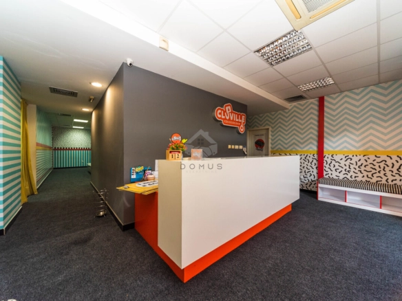 Poslovni prostor 375 m²