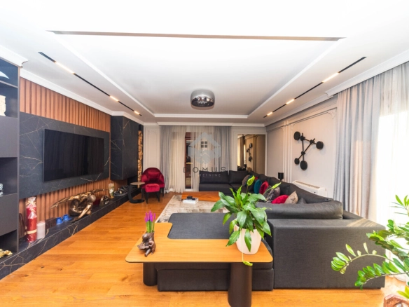 Luksuzan penthouse 195 m² + garaža