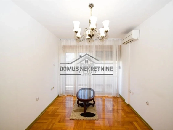 Izdavanje: Trosoban stan 150 m² – Preko Morače, Podgorica — fotografija 8