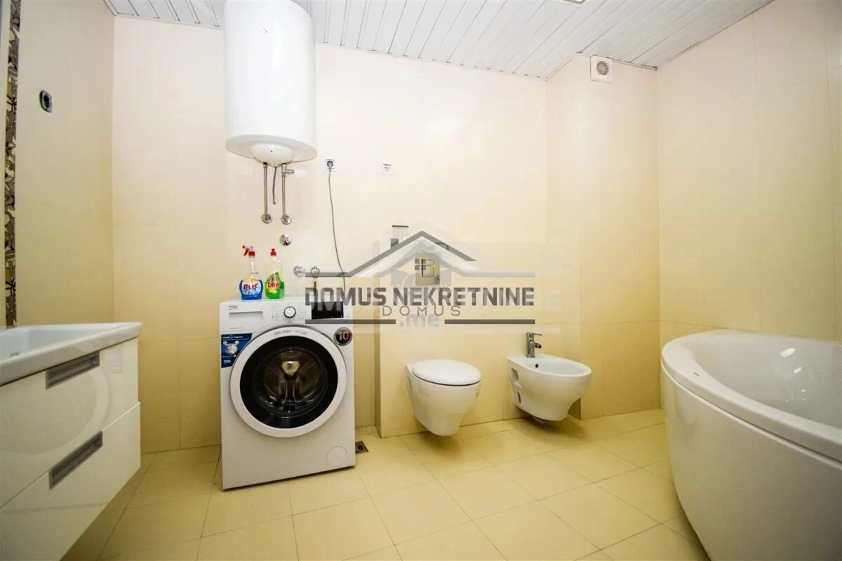 Izdavanje: Trosoban stan 150 m² – Preko Morače, Podgorica — fotografija 9
