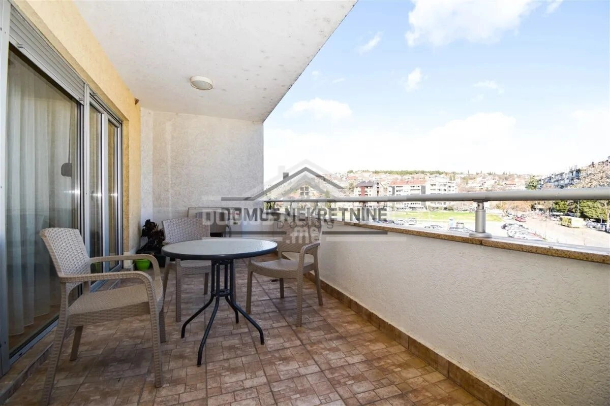 Izdavanje: Trosoban stan 150 m² – Preko Morače, Podgorica — fotografija 10