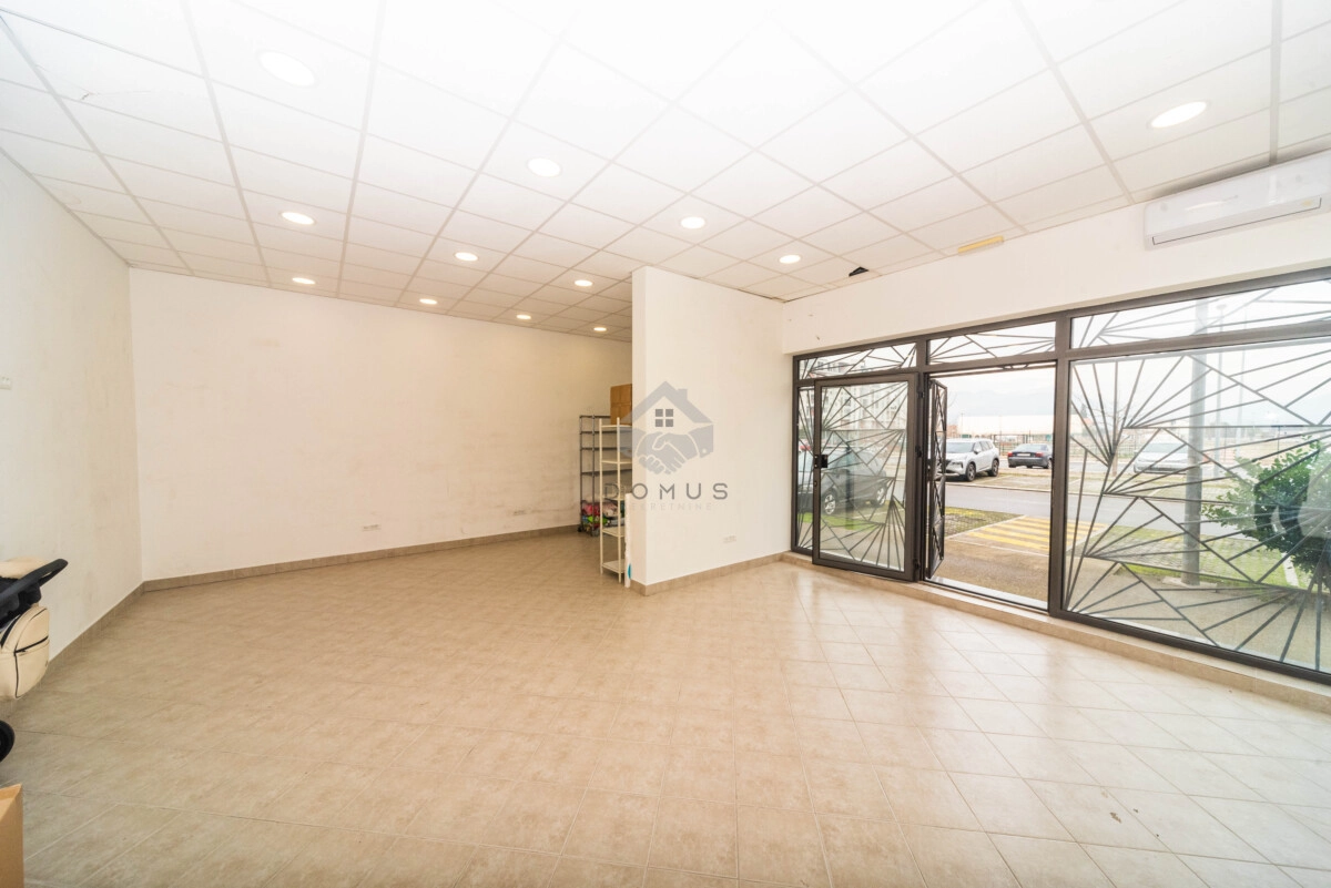 Izdavanje: Poslovni prostor 120 m² – Stari aerodrom, Podgorica — fotografija 5