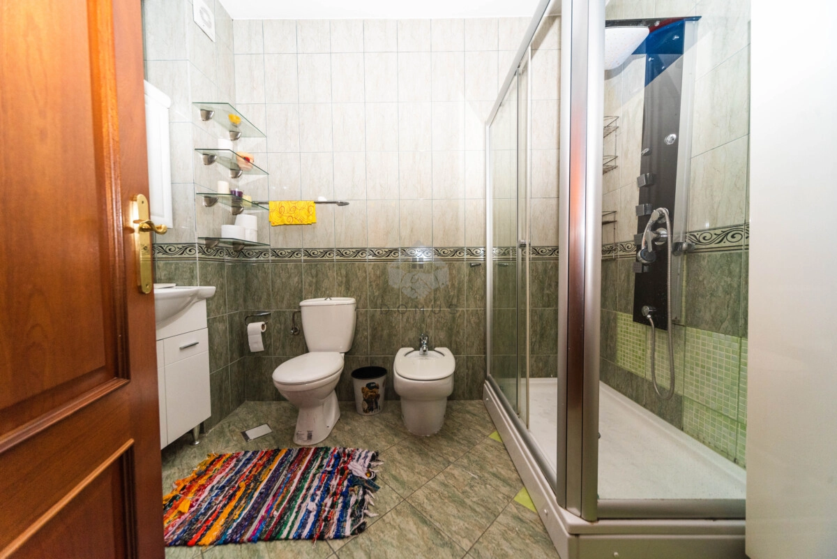 Trosoban-stan-100-m²-garaza-Gorica-C-–-Podgorica-10 Trosoban stan u Gorici C, Podgorica — fotografija 11