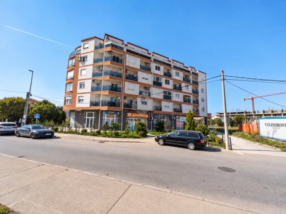 Poslovni prostor 93 m²