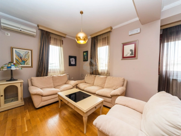 Dvosoban namješten stan 58 m²