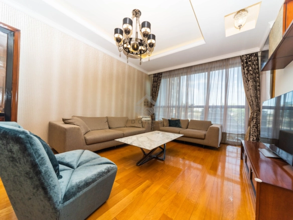 Trosoban stan 110 m² + garaža