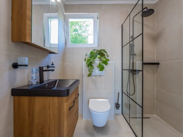 Izdavanje: Kuća 300 m² – Markovići, Budva — fotografija 6
