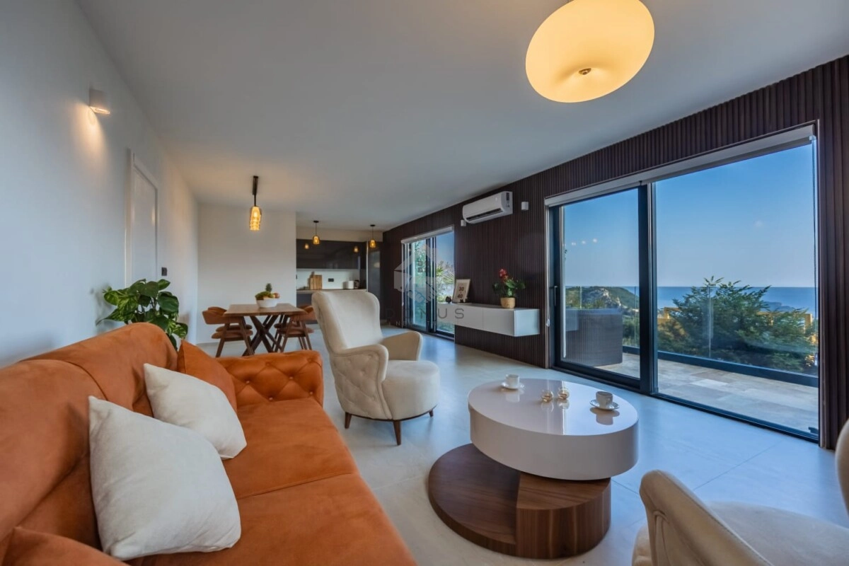Izdavanje: Kuća 300 m² – Markovići, Budva — fotografija 8