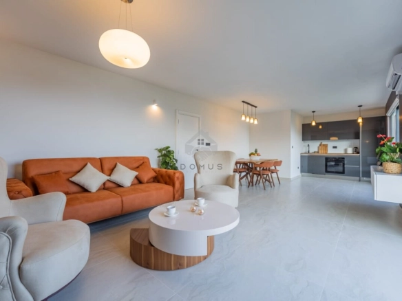 Izdavanje: Kuća 300 m² – Markovići, Budva — fotografija 9