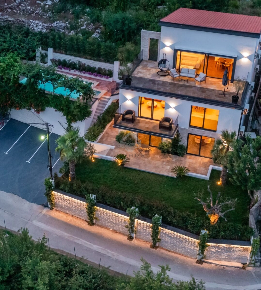 Izdavanje: Kuća 300 m² – Markovići, Budva — fotografija 10