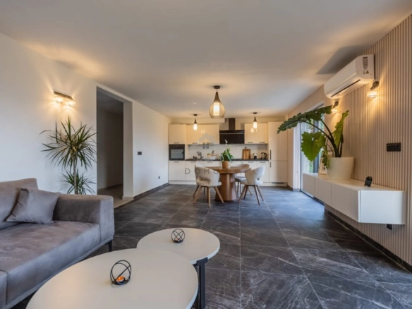 Izdavanje: Kuća 300 m² – Markovići, Budva — fotografija 14