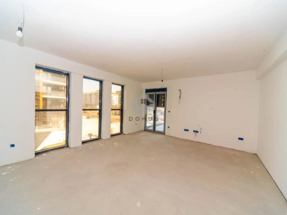 Trosoban stan 105 m²