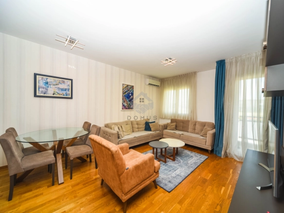Dvosoban namješten stan 63 m²