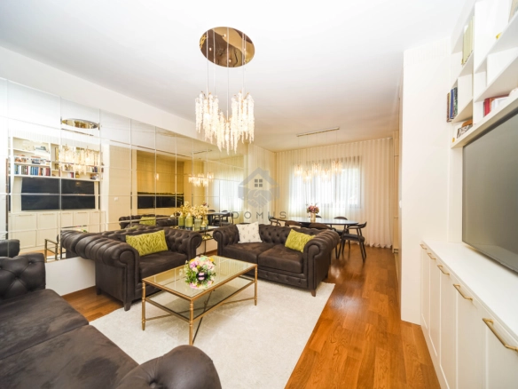 Trosoban luksuzan stan 82 m²
