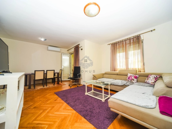 Dvosoban namješten stan 75 m²