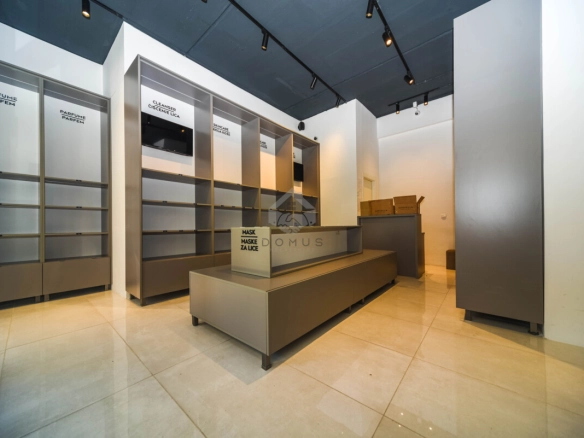 Poslovni prostor 70 m²