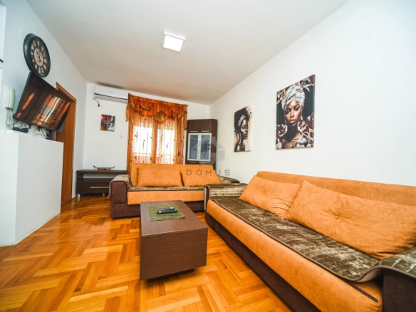 Dvosoban namješten stan 56 m²