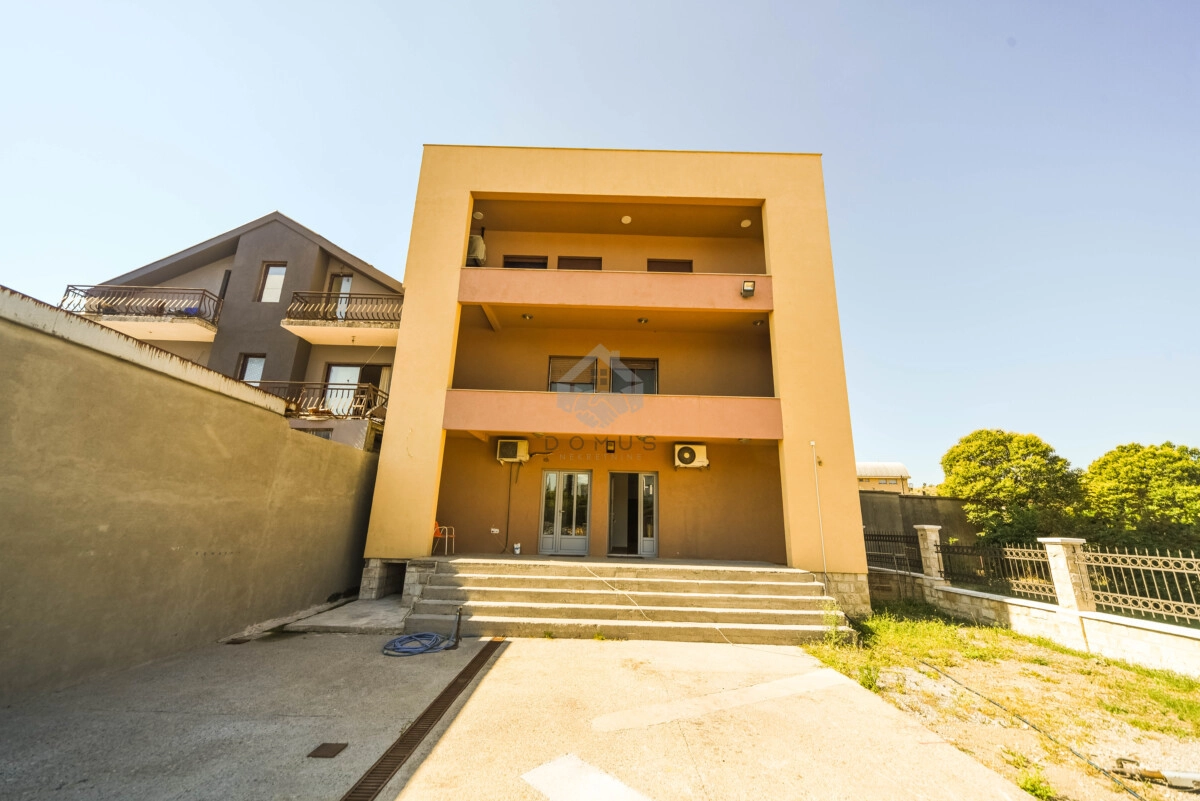 Poslovni-objekat-300-m²-na-placu-300-m²-Zabjelo-–-Podgorica Poslovni objekat 300 m² na placu 300 m²