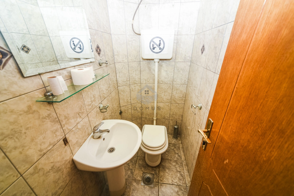 Poslovni-objekat-300-m²-na-placu-300-m²-Zabjelo-–-Podgorica-10 Izdavanje: Poslovni prostor 300 m² – Zabjelo, Podgorica — fotografija 11