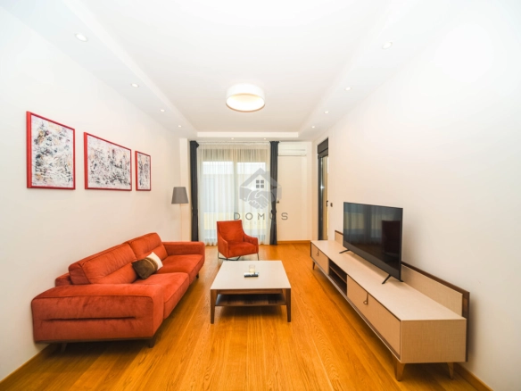 Dvosoban stan 75 m² + garaža
