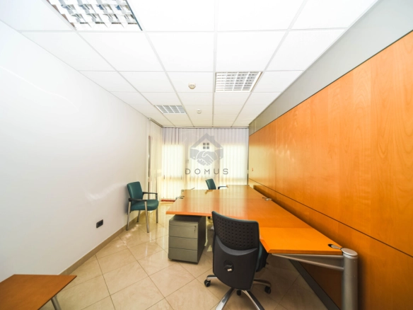 Poslovni prostor na Trgu Vektre, Preko Morače, Podgorica — fotografija 11