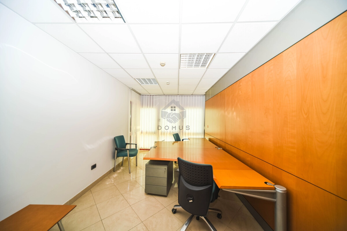 Poslovni-prostor-414-m²-Preko-Morace-–-Podgorica-10 Poslovni prostor na Trgu Vektre, Preko Morače, Podgorica — fotografija 11