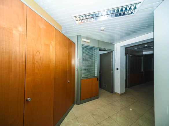 Poslovni prostor na Trgu Vektre, Preko Morače, Podgorica — fotografija 14