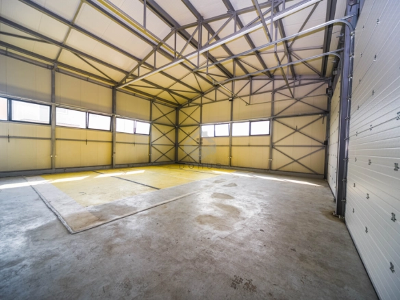 Magacinski prostor 320 m² u Zagoriču, Podgorica — fotografija 3