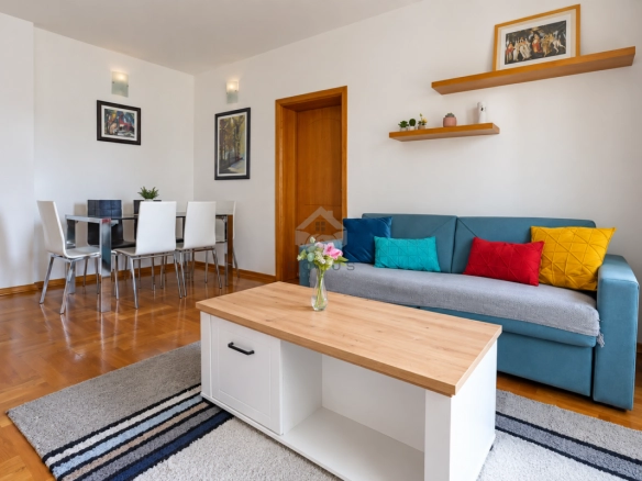 Dvosoban namješten stan 55 m²