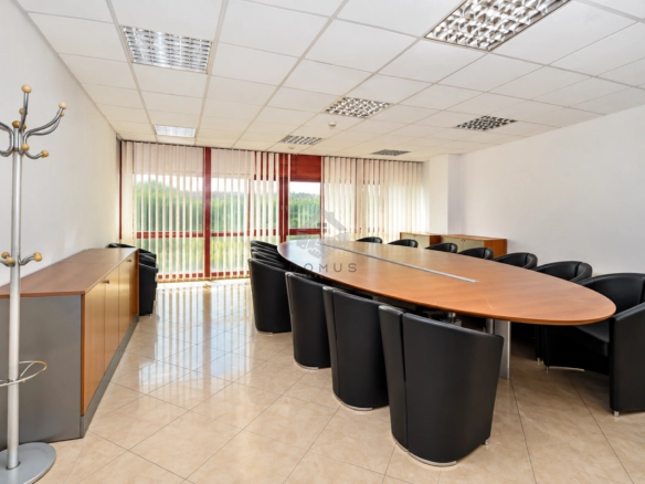 Poslovni prostor 414 m²