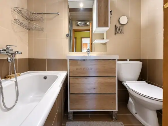 Izdavanje: Trosoban stan 88 m² – Blok VI, Podgorica — fotografija 13