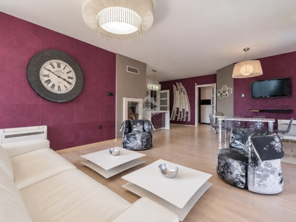 Trosoban luksuzan stan 140 m²