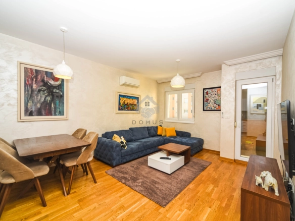 Dvosoban namješten stan 68 m²