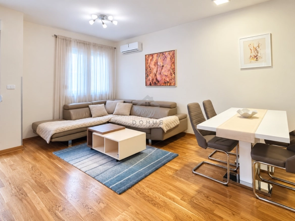 Dvosoban namješten stan 65 m²