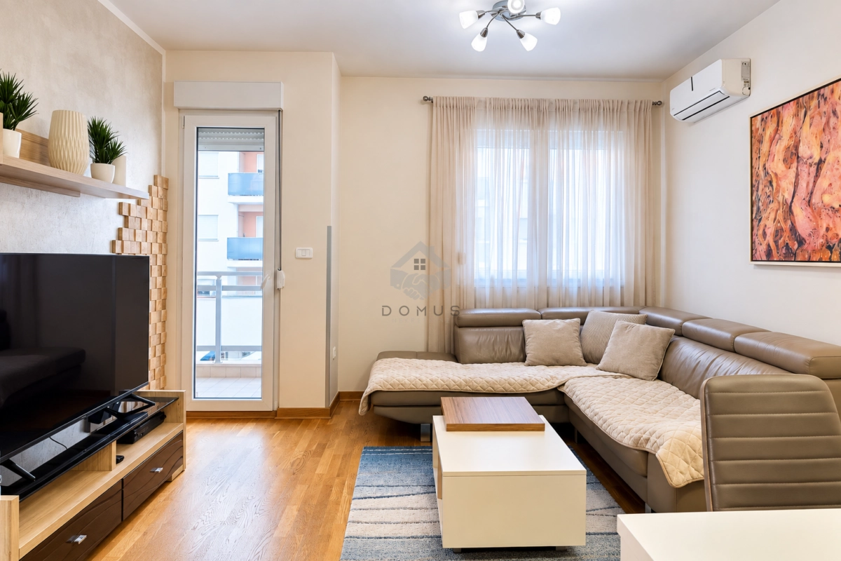 Dvosoban-namjesten-stan-65-m²-City-Kvart-–-Podgorica-2 Izdavanje: Dvosoban stan 65 m² – City kvart, Podgorica — fotografija 3