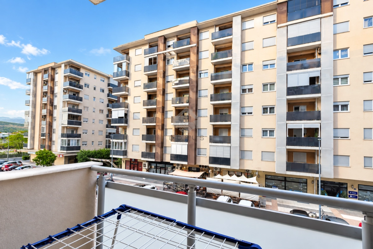 Dvosoban-namjesten-stan-65-m²-City-Kvart-–-Podgorica-11 Izdavanje: Dvosoban stan 65 m² – City kvart, Podgorica — fotografija 12
