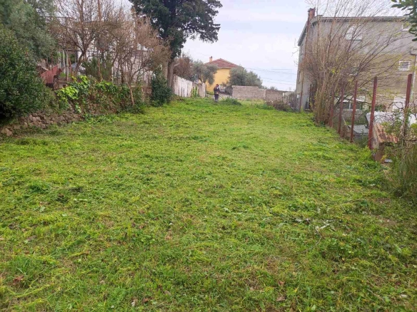 Plac sa pogledom na more u naselju Popovići, Bar — fotografija 3