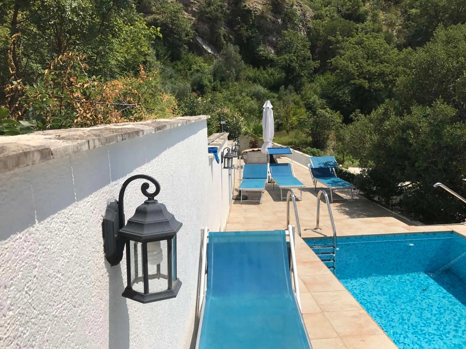 1683573096-viber_slika_2023-05-08_15-06-04-025 Izdavanje: Kuća 200 m² – Rafailovići, Budva — fotografija 8
