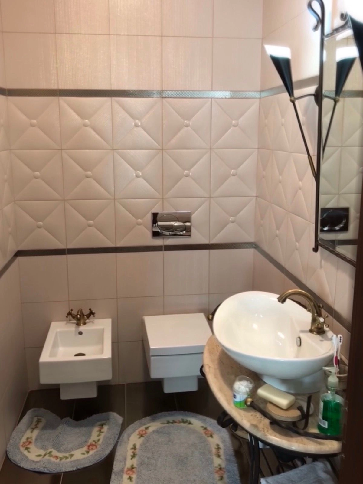 1683573097-viber_slika_2023-05-08_15-06-04-974 Izdavanje: Kuća 200 m² – Rafailovići, Budva — fotografija 16